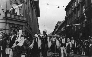 1. Međunarodna smotra folklora u Zagrebu (MSF), 1966. Mimohod KUD 