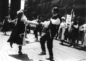 1. Međunarodna smotra folklora u Zagrebu (MSF), 1966. Ljetna pozornica. Nastup KUD-a 