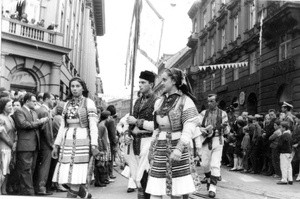 1. Međunarodna smotra folklora u Zagrebu (MSF), 1966.  Mimohod KUD 