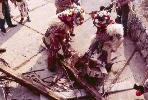Poklade u Kastavštini, 1984.: Zvončari uz lomaču