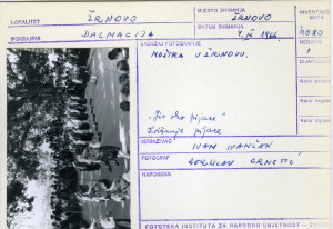 Moštra u Žrnovu (Korčula), 1966."Jir oko pijace". Križanje pijace.