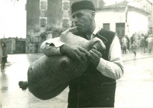 Balun iz Medulina, 1961.: Svirač u mih Miho Radošević