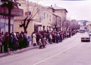 Poklade u Kastavštini, 1984.: Pred početak karnevalskog korza u Matuljima