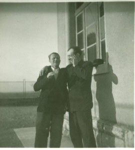 Vokalno-instrumentalna glazba u Istri, 1957.: Jeromela Anton i Pokrajac Slavko pjevaju na stari način