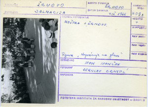 Moštra u Žrnovu (Korčula), 1966.Figura "Naprćanje na glavu".
