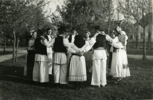 Narodne pjesme iz Bošnjaka i Nijemaca, 1960. i 1962.: Slavonsko kolo