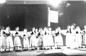 1. Međunarodna smotra folklora u Zagrebu (MSF), 1966. Ljetna pozornica. Nastup folklorne grupe iz  Prnjavora