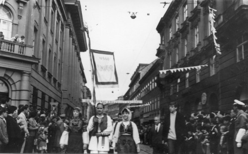 1. Međunarodna smotra folklora u Zagrebu (MSF), 1966. Mimohod KUD 
