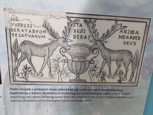 Muzej vode, Split. Podni mozaik s prikazom dvaju jelena koji piju vodu iz vaze iz starokršćanskog baptisterija u Saloni
