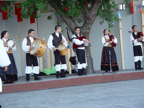 37. Međunarodna smotra folklora. Zagreb, 16.-20. srpnja 2003. Instrumentalni sastav (skupina iz Španjolske) tijekom probe na Gradecu.