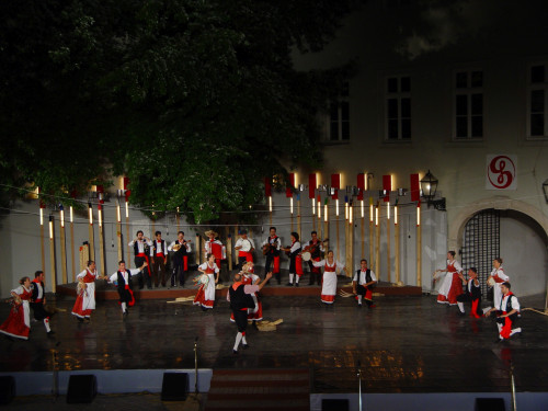 37. Međunarodna smotra folklora, Zagreb, 16.-20. srpnja 2003. Hrvatski i strani folklorni ansambli, Gradec, 20.7.2003. Folklorna skupina "Triscele", Italija.