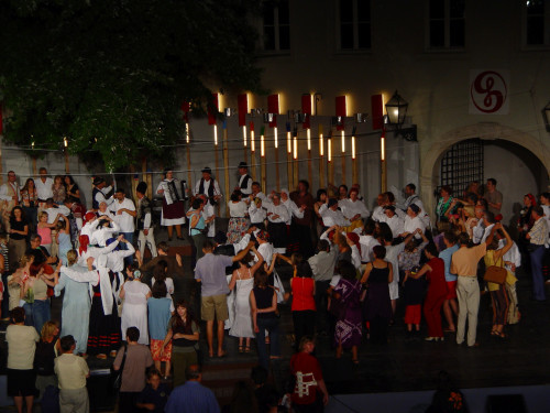 37. Međunarodna smotra folklora, Zagreb, 16.-20. srpnja 2003. Hrvatski i strani folklorni ansambli, Gradec, 20.7.2003. Radionica 
