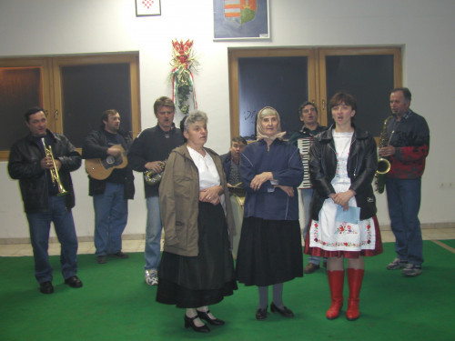 Glazba i ples nacionalnih manjina u Hrvatskoj: KUD "Petöfi Sándor", Čakovci; Čakovci, 8. 3. 2003.