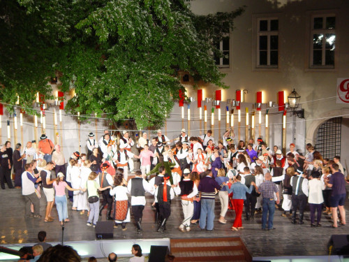 37. Međunarodna smotra folklora, Zagreb, 16.-20. srpnja 2003.: Radionica "Plešite s nama", Gradec, 18.7.2003.