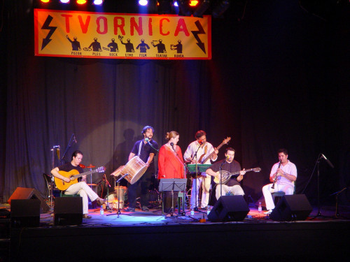 37. Međunarodna smotra folklora, Zagreb, 16.-20. srpnja 2003.: Koncert etno glazbe "Glazbe u manjini - manjine u glazbi", Tvornica, 17.7.2003. Sastav Ciftetelli (Austrija).