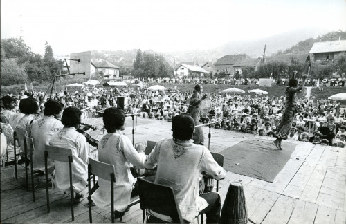 14. međunarodna smotra folklora u Zagrebu, 1979.: Nastup grupe iz Bangladeša u Markuševcu.